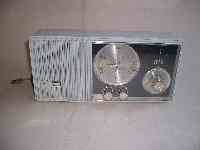 Arvin AM/FM clock tube radio